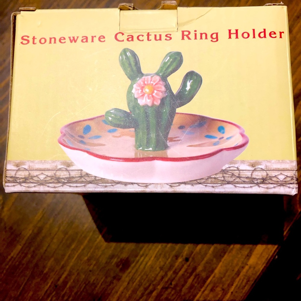 Stoneware Cactus Ring Holdet